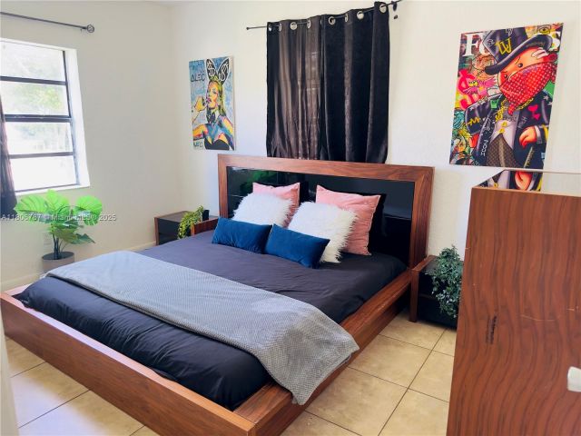 Home for sale at 301 NW 37th St - photo 6091865