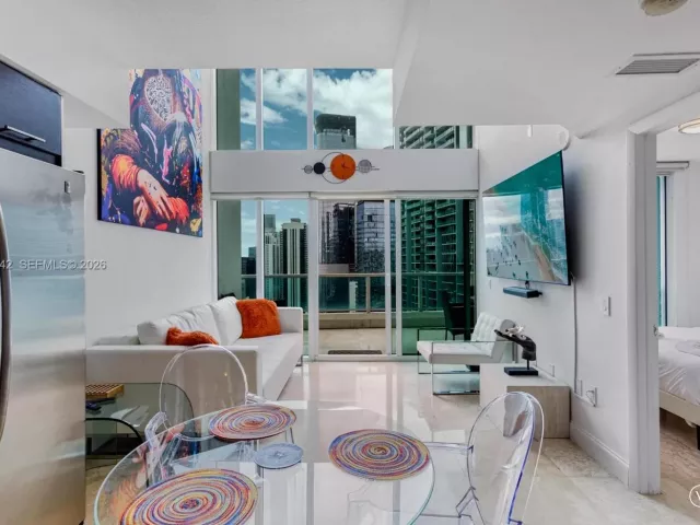 2-bedroom condo for sale in Miami - 41 SE 5th St 2008 - MondialRealty