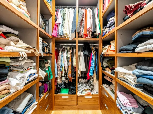 2-bedroom condo for sale in Miami - 851 NE 1st Ave 1409 - MondialRealty