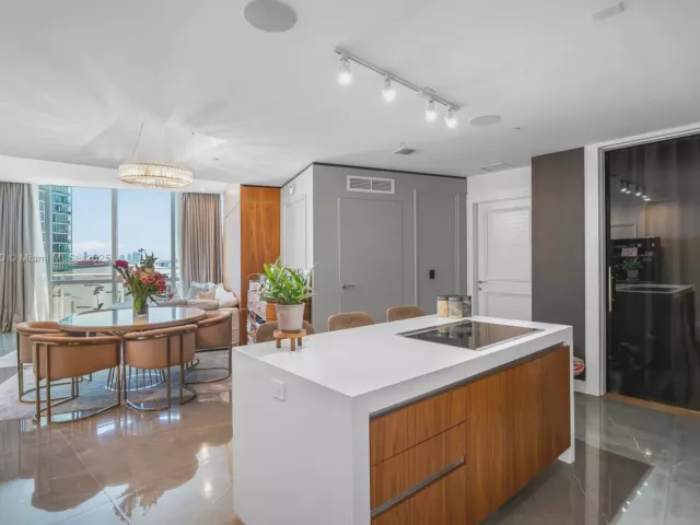 2-bedroom condo for sale in Miami - 851 NE 1st Ave 1409 - MondialRealty