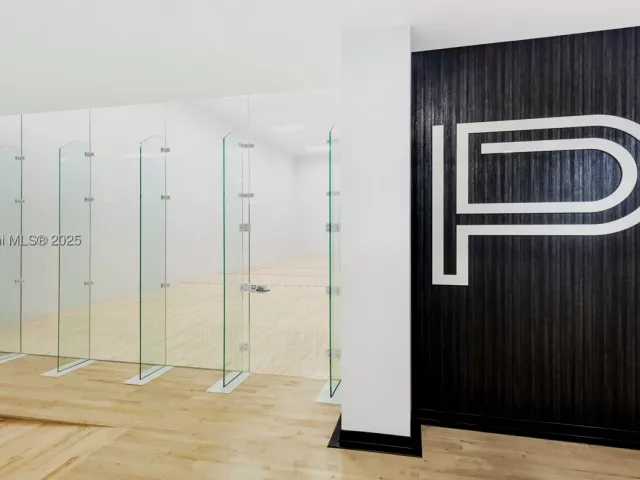 2-bedroom condo for sale in Miami - 851 NE 1st Ave 1409 - MondialRealty