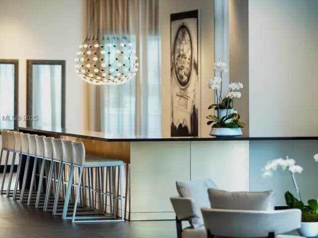 2-bedroom condo for sale in Miami - 851 NE 1st Ave 1409 - MondialRealty