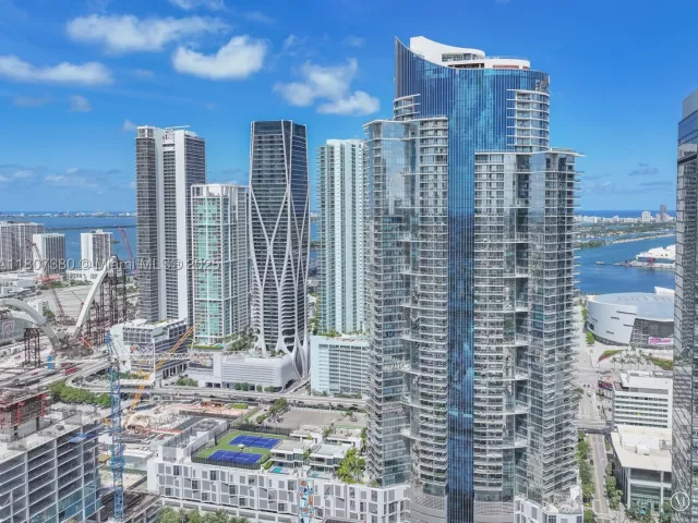 2-bedroom condo for sale in Miami - 851 NE 1st Ave 1409 - MondialRealty
