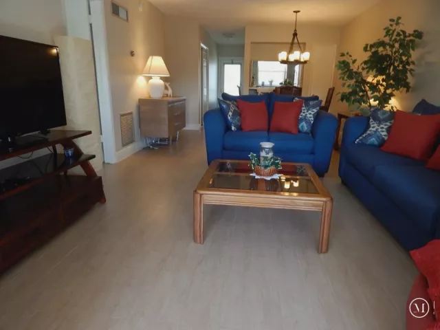 2-bedroom condo for sale in Miami - 851 NE 1st Ave 1409 - MondialRealty