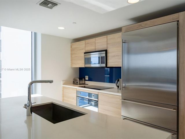 Apartment for sale  Unit #2707 - photo 6060858