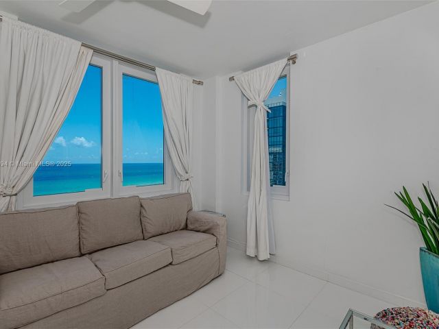 Apartment for rent  Unit #1538 - photo 6061220