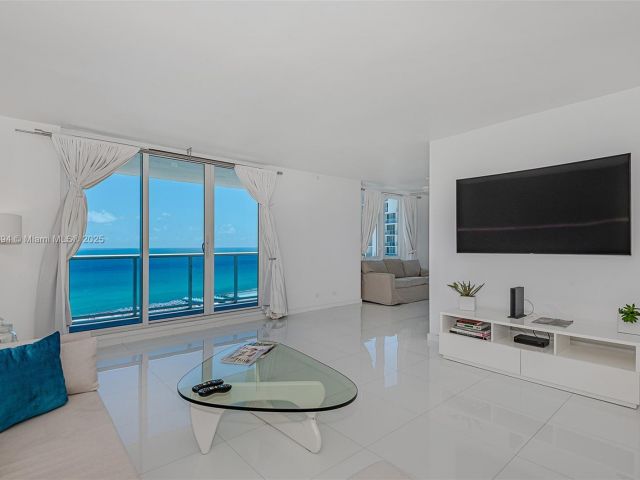 Apartment for rent  Unit #1538 - photo 6061224