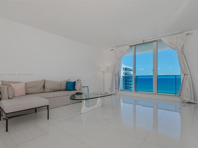 Apartment for rent  Unit #1538 - photo 6061225