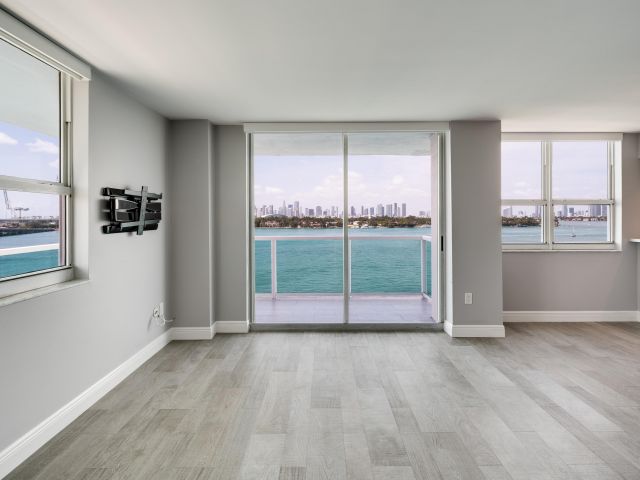 Apartment for sale  Unit #701 - photo 6061152