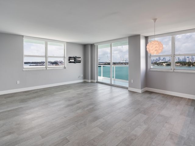 Apartment for sale  Unit #701 - photo 6061167