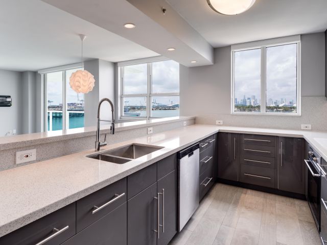 Apartment for sale  Unit #701 - photo 6061171