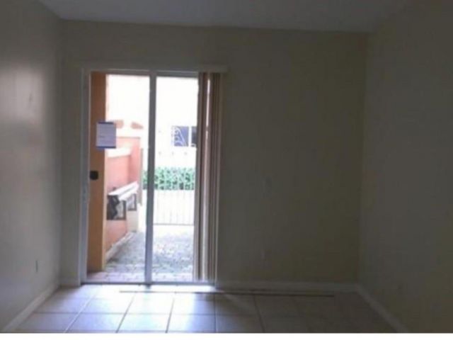 Home for rent at 4905 N Harbor Isles Dr - photo 6054283