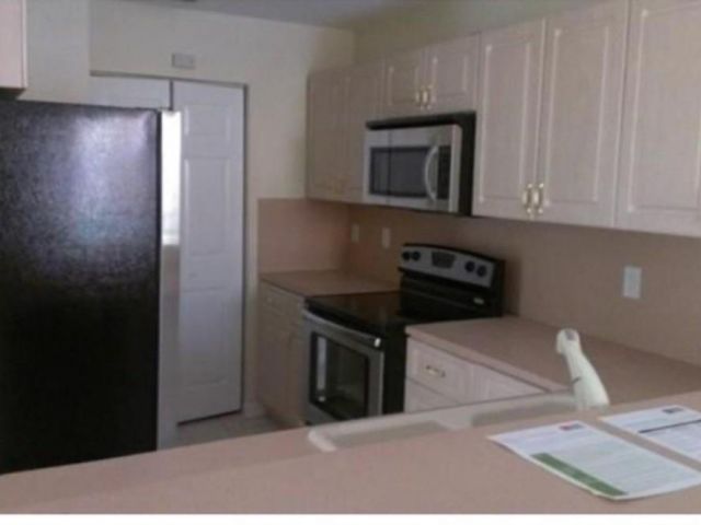 Home for rent at 4905 N Harbor Isles Dr - photo 6054285