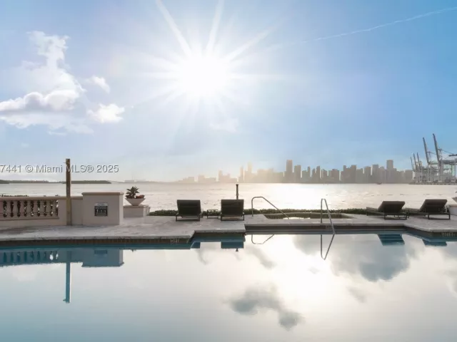 2-bedroom condo for sale in Miami Beach - 5235 Fisher Island Dr 5235 - MondialRealty