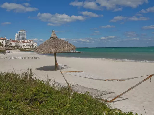 2-bedroom condo for sale in Miami Beach - 5235 Fisher Island Dr 5235 - MondialRealty