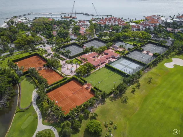 2-bedroom condo for sale in Miami Beach - 5235 Fisher Island Dr 5235 - MondialRealty