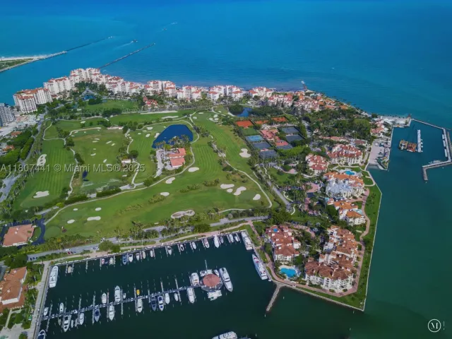 2-bedroom condo for sale in Miami Beach - 5235 Fisher Island Dr 5235 - MondialRealty