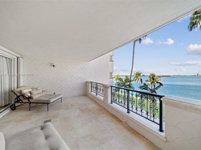 Apartment for sale  Unit #5235 - photo 6060821