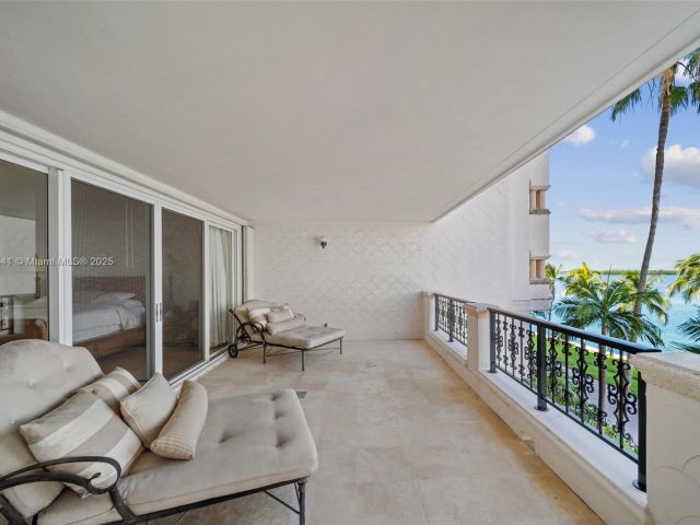 Apartment for sale  Unit #5235 - photo 6060822