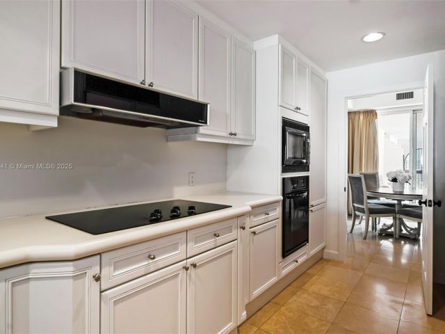 Apartment for sale  Unit #5235 - photo 6060829