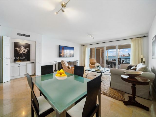 Apartment for sale  Unit #5235 - photo 6060835