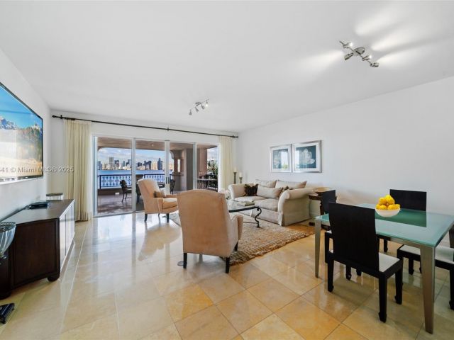 Apartment for sale  Unit #5235 - photo 6060836