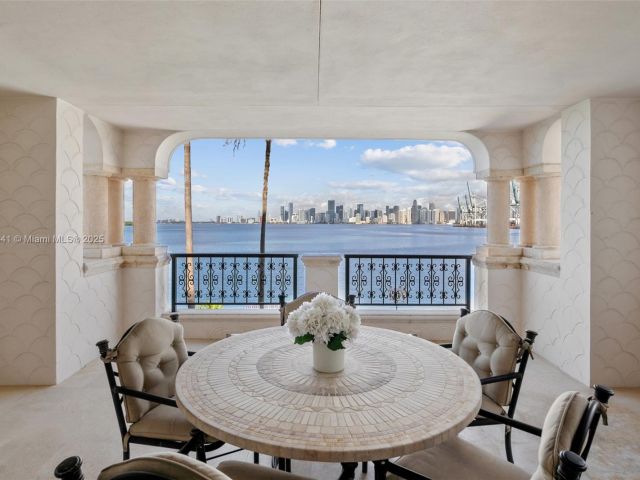 Apartment for sale  Unit #5235 - photo 6060837