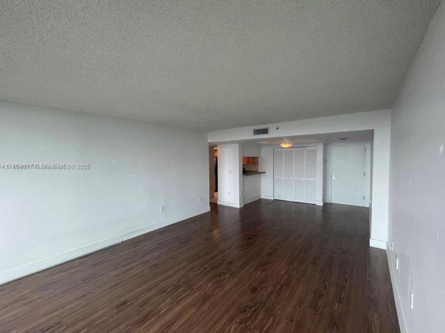 Apartment for sale  Unit #1206 - photo 6061143