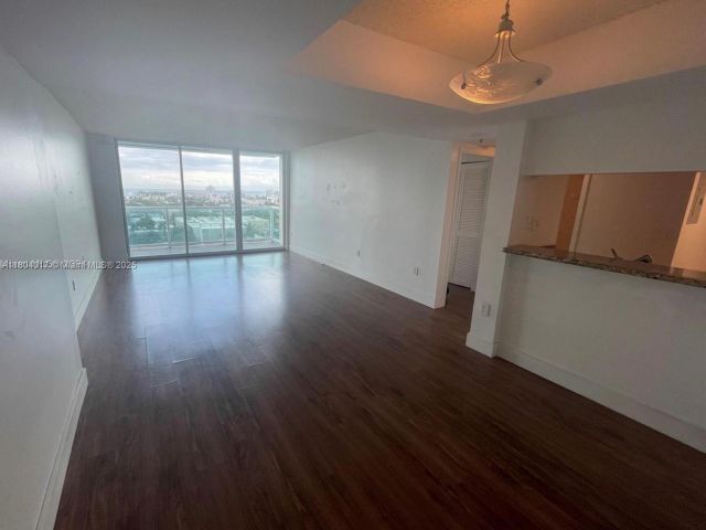 Apartment for sale  Unit #1206 - photo 6061147