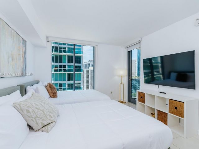 Apartment for sale  Unit #2408 - photo 6061409