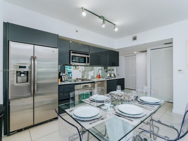 Apartment for sale  Unit #2408 - photo 6061415