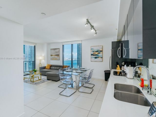 Apartment for sale  Unit #2408 - photo 6061418