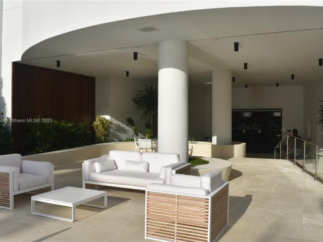 Apartment for rent  Unit #2110 - photo 6063810