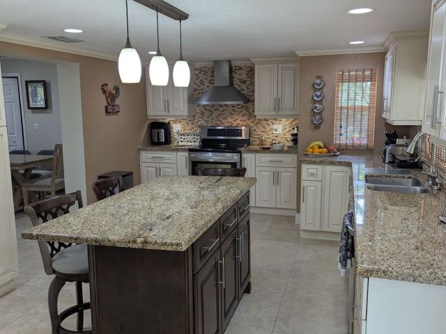 Home for sale at 12200 SW 51st St - photo 6072651