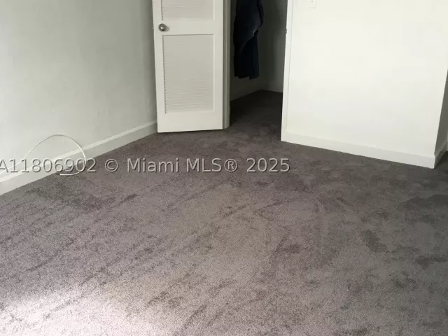1-bedroom condo for sale in Miami Beach - 1500 Bay Rd 1532S - MondialRealty