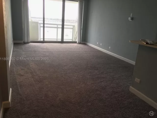 1-bedroom condo for sale in Miami Beach - 1500 Bay Rd 1532S - MondialRealty
