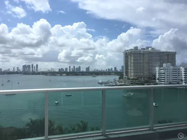 1-bedroom condo for sale in Miami Beach - 1500 Bay Rd 1532S - MondialRealty
