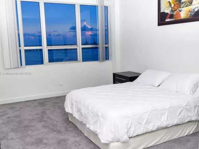 1-bedroom condo for sale in Miami Beach - 1500 Bay Rd 1532S - MondialRealty