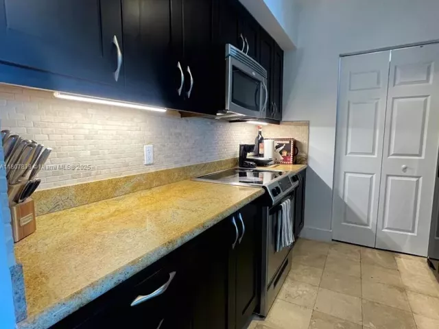 2-bedroom condo for rent in Hallandale Beach - 1755 E Hallandale Beach Blvd 2305E - MondialRealty