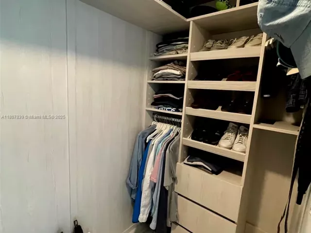 2-bedroom condo for rent in Hallandale Beach - 1755 E Hallandale Beach Blvd 2305E - MondialRealty