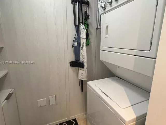 2-bedroom condo for rent in Hallandale Beach - 1755 E Hallandale Beach Blvd 2305E - MondialRealty