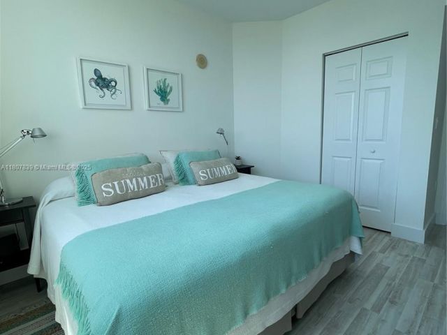 Apartment for rent  Unit #2305E - photo 6061337