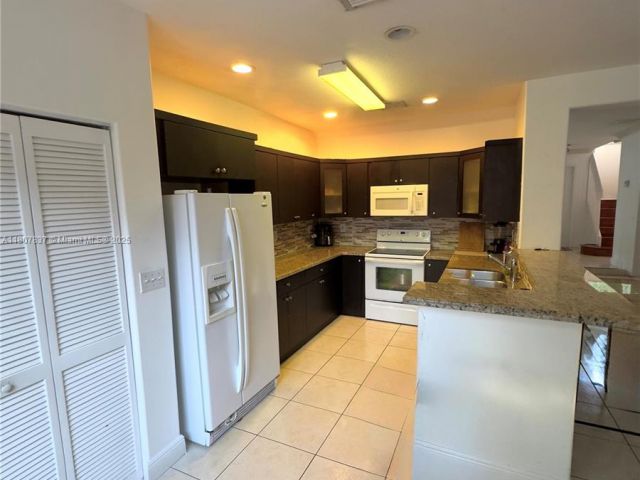 Home for rent at 10819 NW 51st Ln - photo 6065000