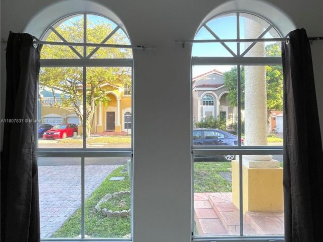 Home for rent at 10819 NW 51st Ln - photo 6065001