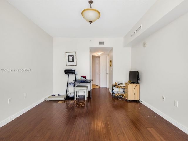 Apartment for sale  Unit #1604E - photo 6065422