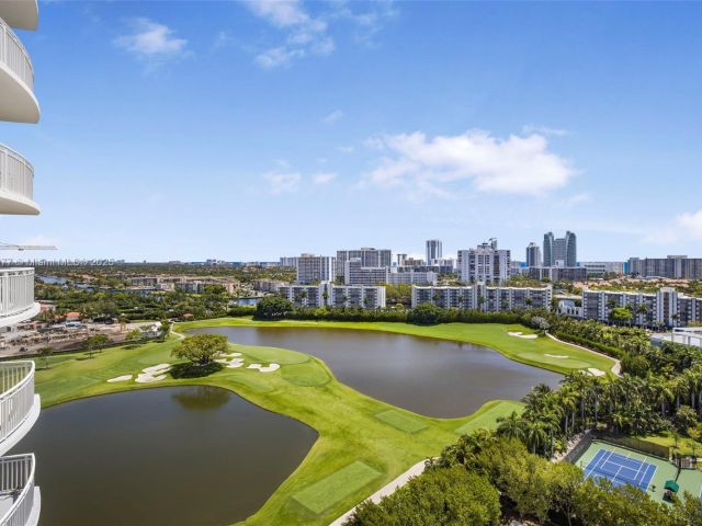 1-bedroom condo for sale in Hallandale Beach - 1755 E Hallandale Beach Blvd 1604E - MondialRealty