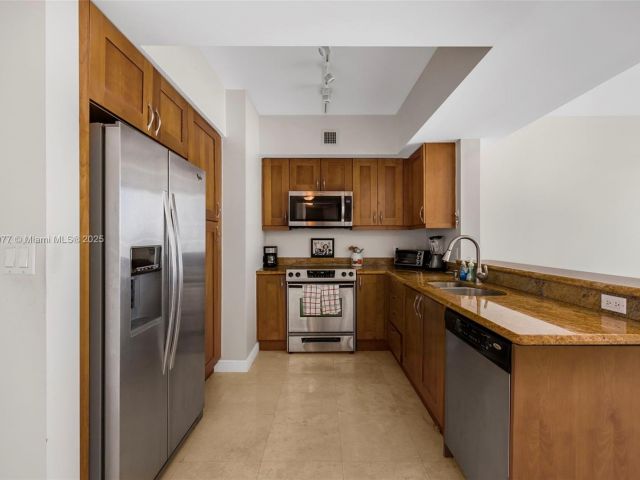 1-bedroom condo for sale in Hallandale Beach - 1755 E Hallandale Beach Blvd 1604E - MondialRealty