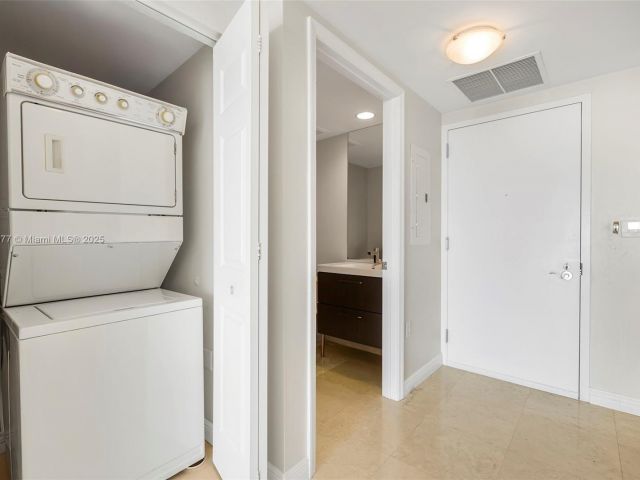 1-bedroom condo for sale in Hallandale Beach - 1755 E Hallandale Beach Blvd 1604E - MondialRealty