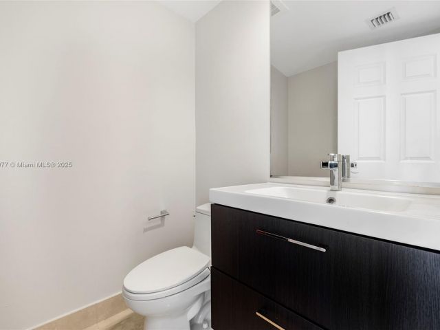 1-bedroom condo for sale in Hallandale Beach - 1755 E Hallandale Beach Blvd 1604E - MondialRealty