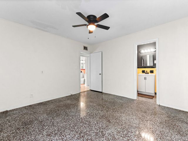 Home for rent at 713 NE 17th Terrace - photo 6359930